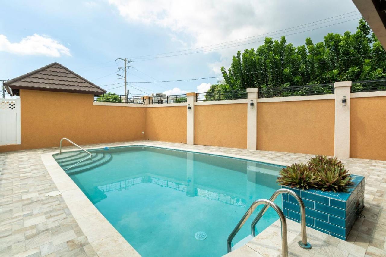 Brand New Pool Manor Park With Wifi Centrally-Located Kingston Exterior photo