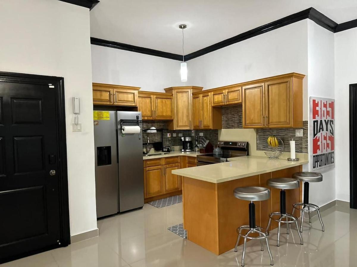 Brand New Pool Manor Park With Wifi Centrally-Located Kingston Exterior photo
